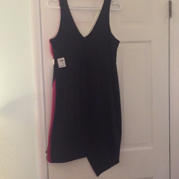 Fun dress - Picture 3 of 4